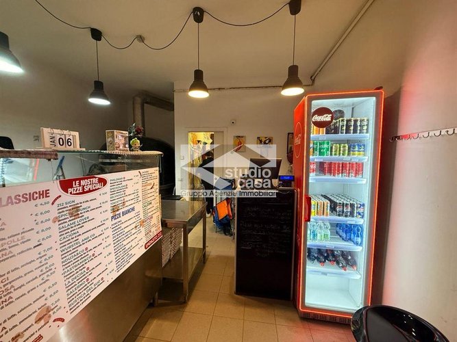 Attività di pizzeria d’asporto situata in posizione strategica a Bergamo Bergamo
