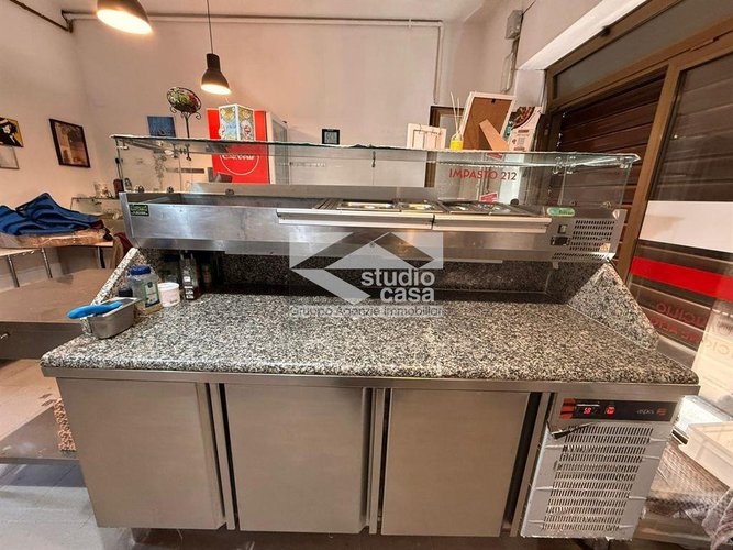 Attività di pizzeria d’asporto situata in posizione strategica a Bergamo Bergamo