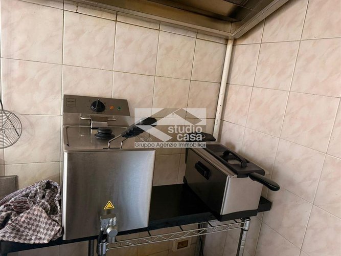Attività di pizzeria d’asporto situata in posizione strategica a Bergamo Bergamo