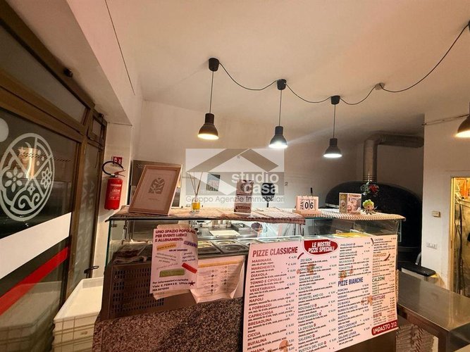Attività di pizzeria d’asporto situata in posizione strategica a Bergamo Bergamo