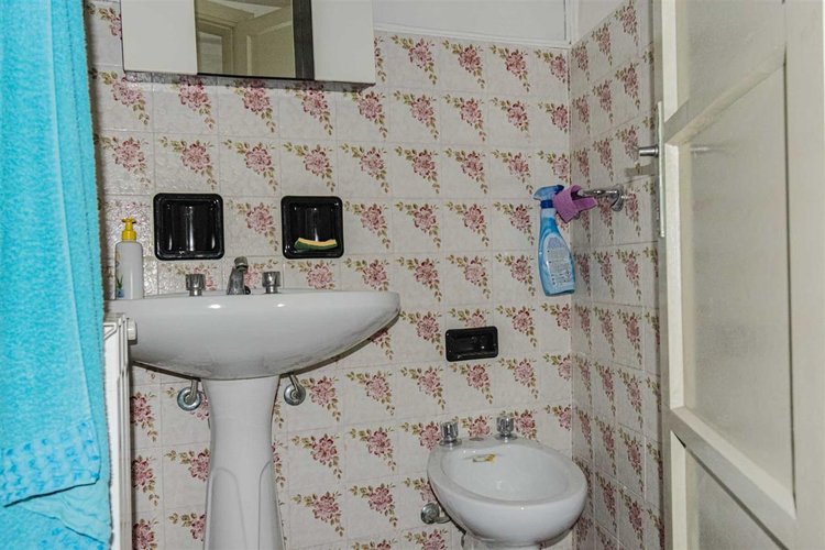 Serina, porzione di casa parzialmente ristrutturata Serina