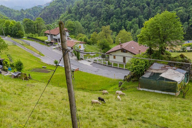 Serina, grazioso bilocale con cantina e posto auto Serina
