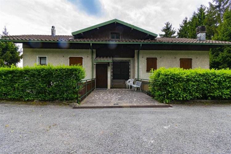 Serina, grazioso bilocale con cantina e posto auto
