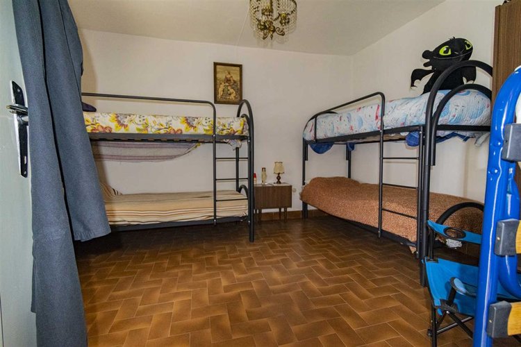Serina, porzione di casa parzialmente ristrutturata Serina