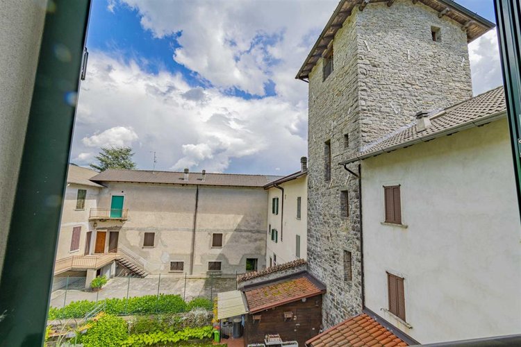 Rota Imagna, in ottimo contesto, grazioso bilocale ristrutturato Rota d'Imagna