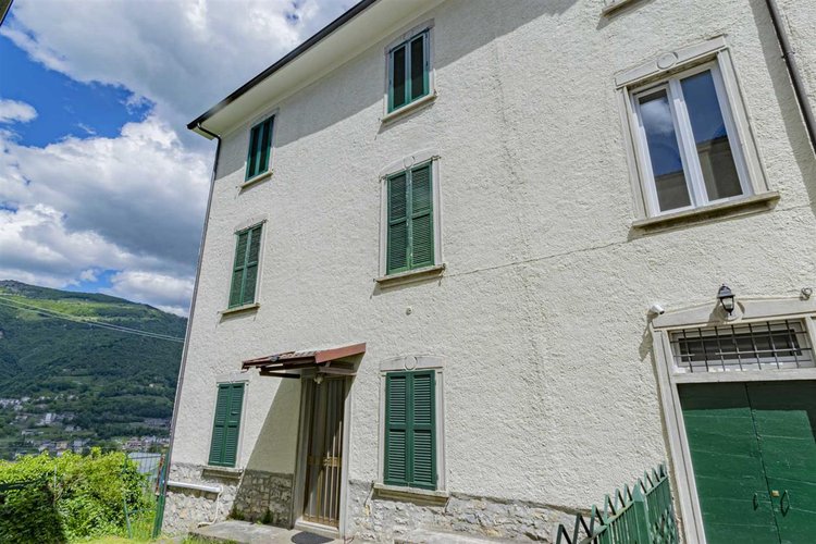 Rota Imagna, in ottimo contesto, grazioso bilocale ristrutturato