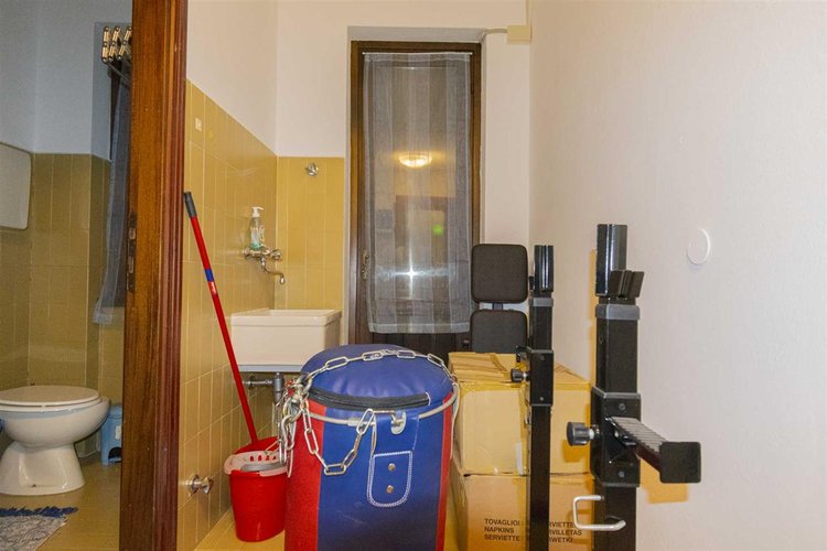 Serina Bagnella, introvabile villa singola con giardino privato, cantina e ampio box auto Serina