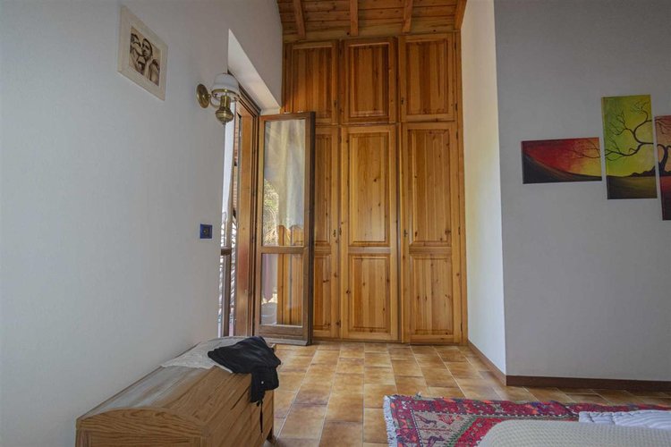 Serina Bagnella, introvabile villa singola con giardino privato, cantina e ampio box auto Serina