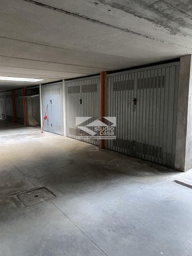 Occasione a Stezzano: Box Singolo Comodo e Sicuro Stezzano