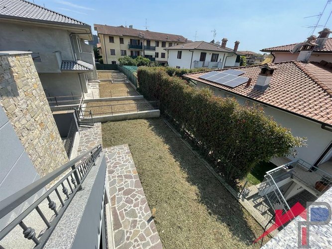 Stupendo Trilocale di nuova costruzione con Balconi e Giardino privato a Terno d' Isola Terno d'Isola