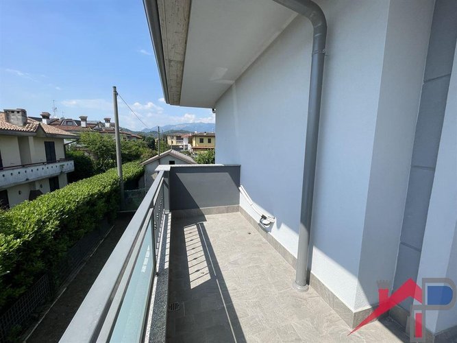 Stupendo Trilocale di nuova costruzione con Balconi e Giardino privato a Terno d' Isola Terno d'Isola