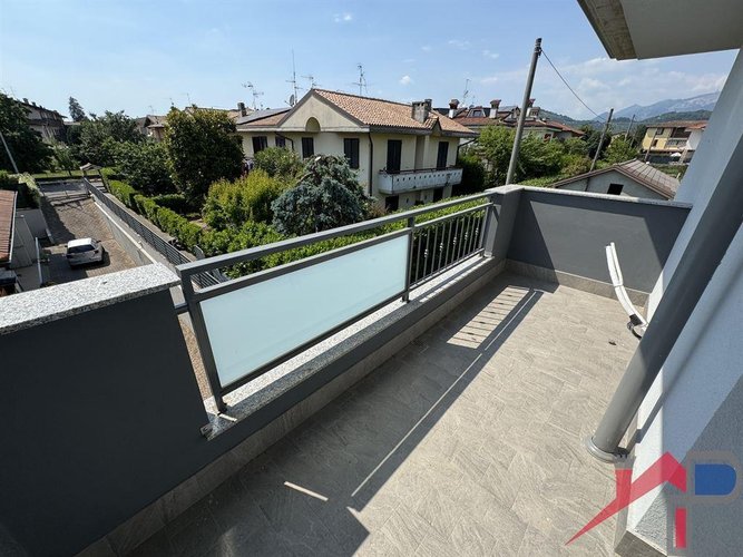 Stupendo Trilocale di nuova costruzione con Balconi e Giardino privato a Terno d' Isola Terno d'Isola