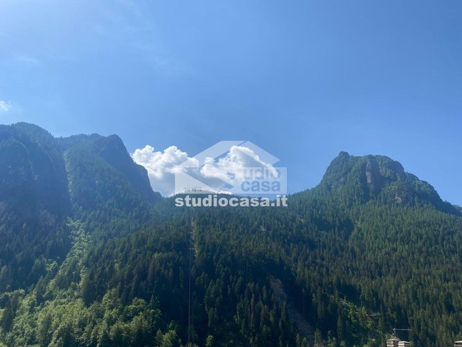 SUPER SOLEGGIATA E VISTA SPAZZIALE!!! Carona
