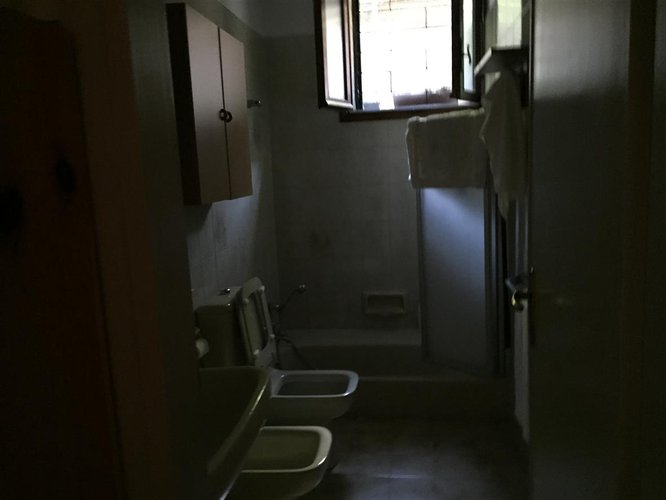 Serina, immersa nel verde, porzione di villetta con box auto Serina