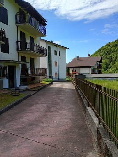 Serina, ottimo bilocale con cantina e box auto