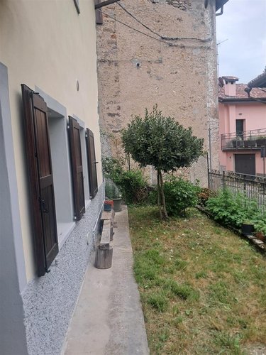 Oltre il Colle, panoramica porzione di casa in ottimo stato Oltre il Colle