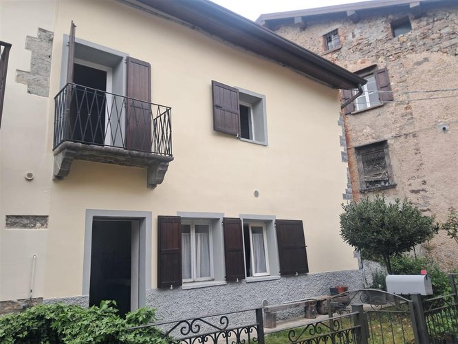 Oltre il Colle, panoramica porzione di casa in ottimo stato