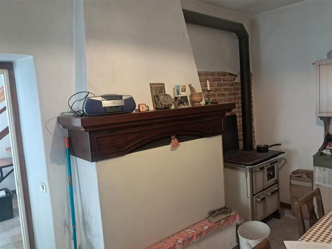 Oltre il Colle, panoramica porzione di casa in ottimo stato Oltre il Colle