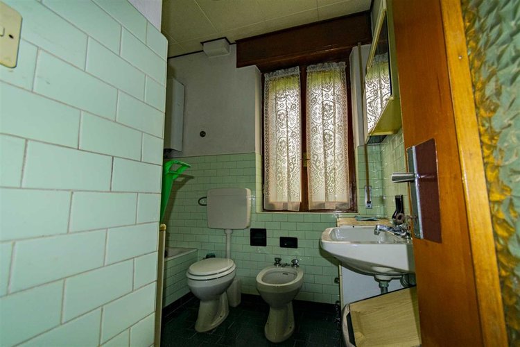 Oltre il Colle Zorzone, porzione di casa con terreno e box auto Oltre il Colle