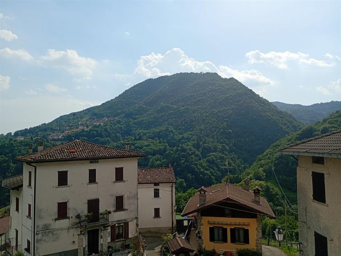 Serina, grazioso monolocale con vista miravalle Serina
