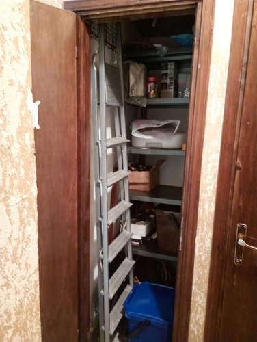 Serina, centralissimo trilocale arredato e balconato Serina