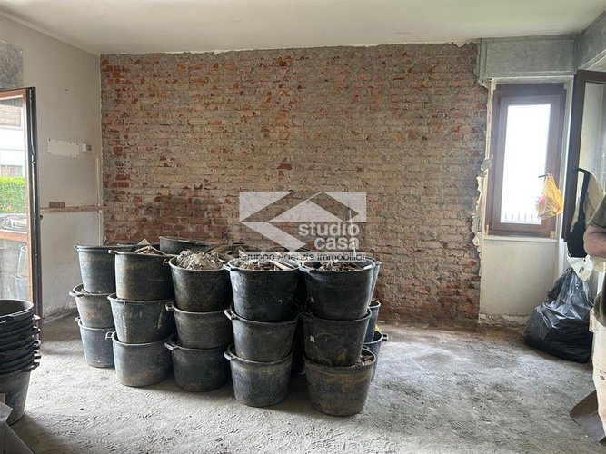 VERDELLO – TRILOCALE COMPLETAMENTE RISTRUTTURATO CON BOX COMPRESO NEL PREZZO! Verdello