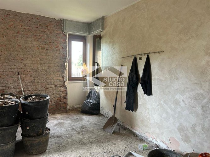 VERDELLO – TRILOCALE COMPLETAMENTE RISTRUTTURATO CON BOX COMPRESO NEL PREZZO! Verdello