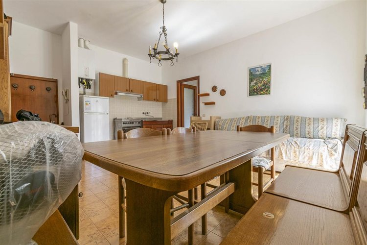 Fuipiano Imagna, in ottimo complesso residenziale, trilocale arredato con cantina e box Fuipiano Valle Imagna