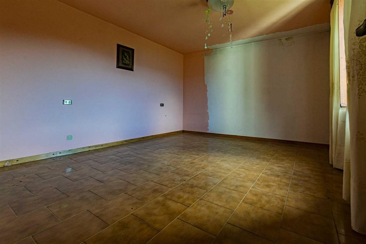 Corna Imagna in posizione fantastica indipendente porzione di casa su tre piani Corna Imagna