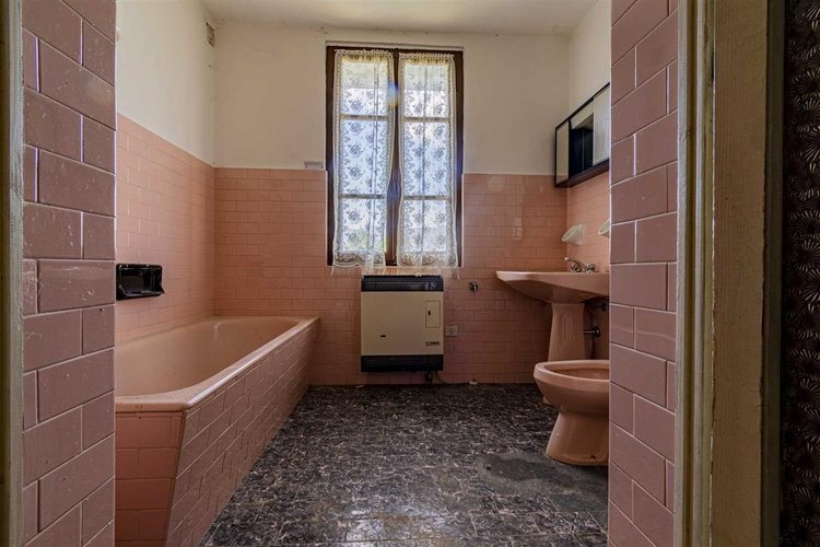 Corna Imagna in posizione fantastica indipendente porzione di casa su tre piani Corna Imagna
