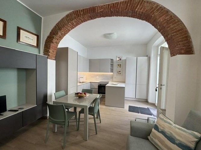 DELIZIOSO BILOCALE - ADIACENZE STAZIONE COMO BORGHI Como