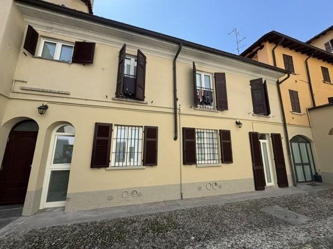 DELIZIOSO BILOCALE - ADIACENZE STAZIONE COMO BORGHI Como