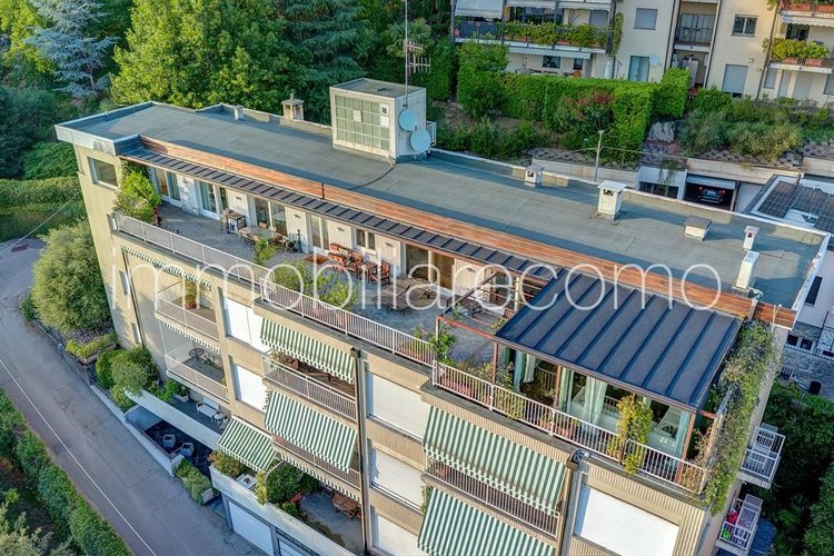 COMO – PENTHOUSE WITH SPECTACULAR CITY AND LAKE VIEWS Como