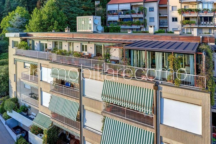 COMO – PENTHOUSE WITH SPECTACULAR CITY AND LAKE VIEWS Como