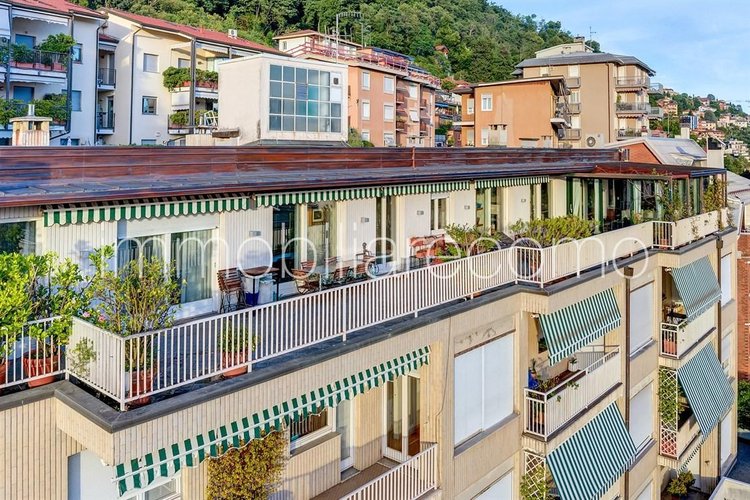 COMO – PENTHOUSE WITH SPECTACULAR CITY AND LAKE VIEWS Como