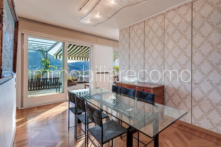 COMO – PENTHOUSE WITH SPECTACULAR CITY AND LAKE VIEWS Como