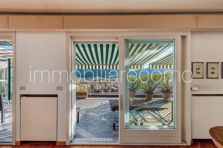 COMO – PENTHOUSE WITH SPECTACULAR CITY AND LAKE VIEWS Como