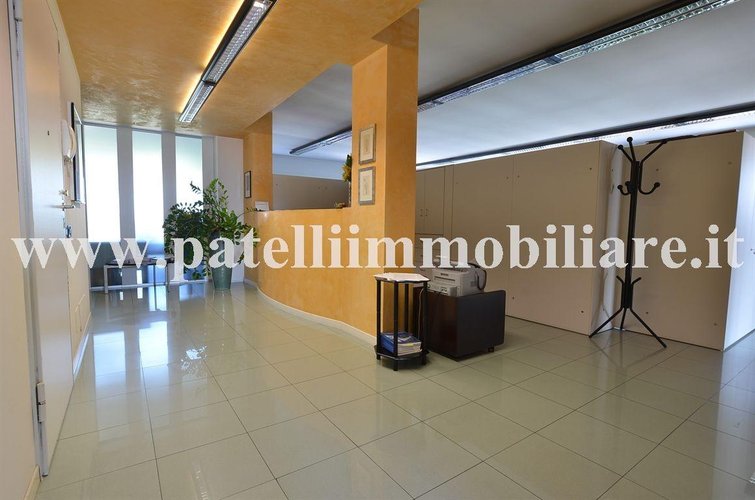 UFFICIO 250mq FRAZIONABILE Calusco d'Adda