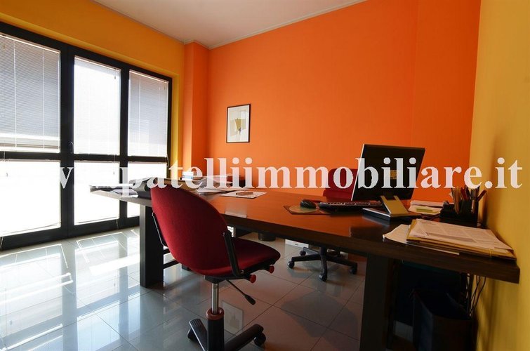 UFFICIO 250mq FRAZIONABILE Calusco d'Adda