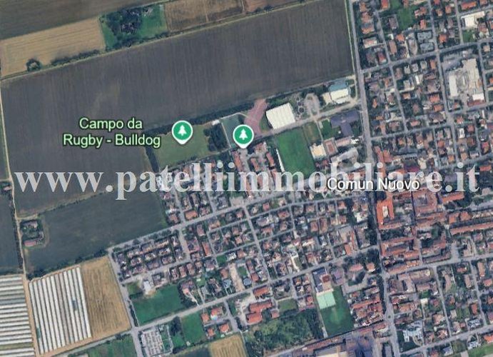 VENDESI TERRENO EDIFICABILE