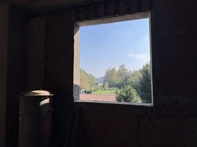 Operazione immobiliare a rustico immersa nel verde della Brianza Missaglia