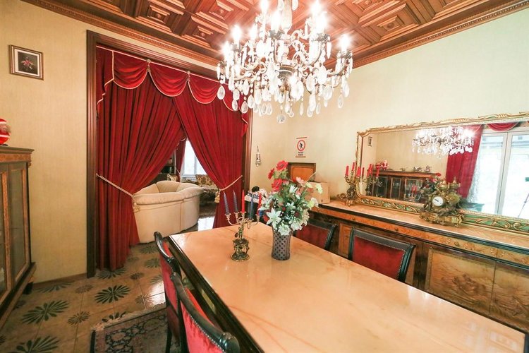 Carimate, elegante villa di 539  mq commerciali con giardino di 2.900 vicino al golf Carimate
