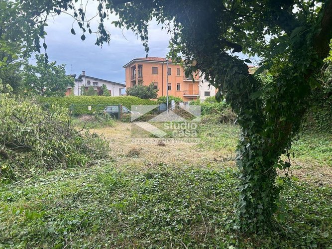 VERDELLO – TERRENO EDIFICABILE IDEALE PER VILLA SINGOLA Verdello