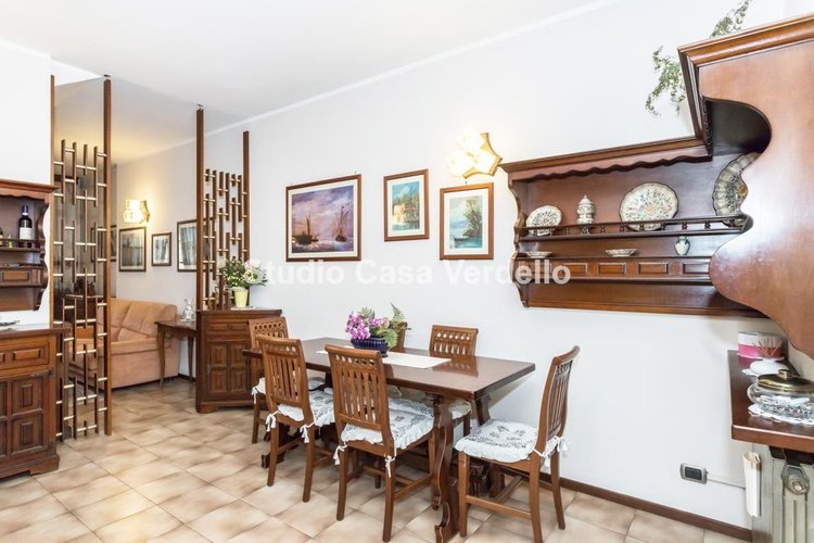 PORZIONE DI VILLA BIFAMILIARE – INDIPENDENZA, ELEGANZA E COMFORT Verdellino