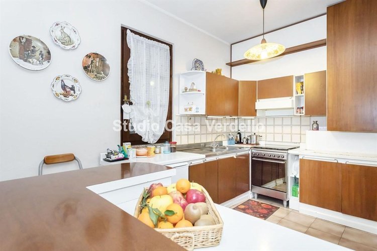 PORZIONE DI VILLA BIFAMILIARE – INDIPENDENZA, ELEGANZA E COMFORT Verdellino