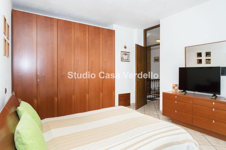 PORZIONE DI VILLA BIFAMILIARE – INDIPENDENZA, ELEGANZA E COMFORT Verdellino