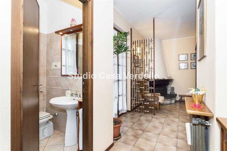 PORZIONE DI VILLA BIFAMILIARE – INDIPENDENZA, ELEGANZA E COMFORT Verdellino
