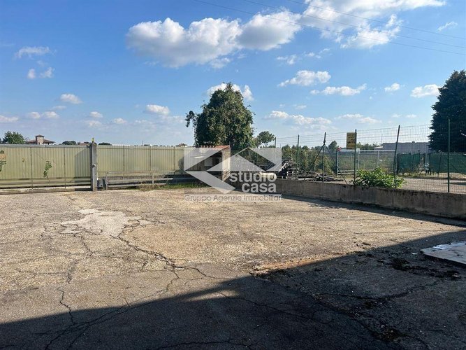CAPANNONE INDUSTRIALE AD ALTA EFFICIENZA ENERGETICA – 2.300 MQ COPERTI – 900 MQ DI AREA ESTERNA – FO Verdello