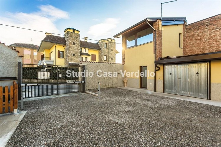 CISERANO – PICCOLA CASA INDIPENDENTE, COMPLETAMENTE RISTRUTTURATA E CON POSTO AUTO PRIVATO! Ciserano