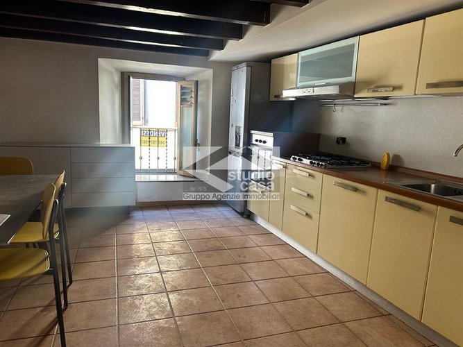 VERDELLO CENTRO – BILOCALE SENZA SPESE CONDOMINIALI, COMPLETAMENTE ARREDATO